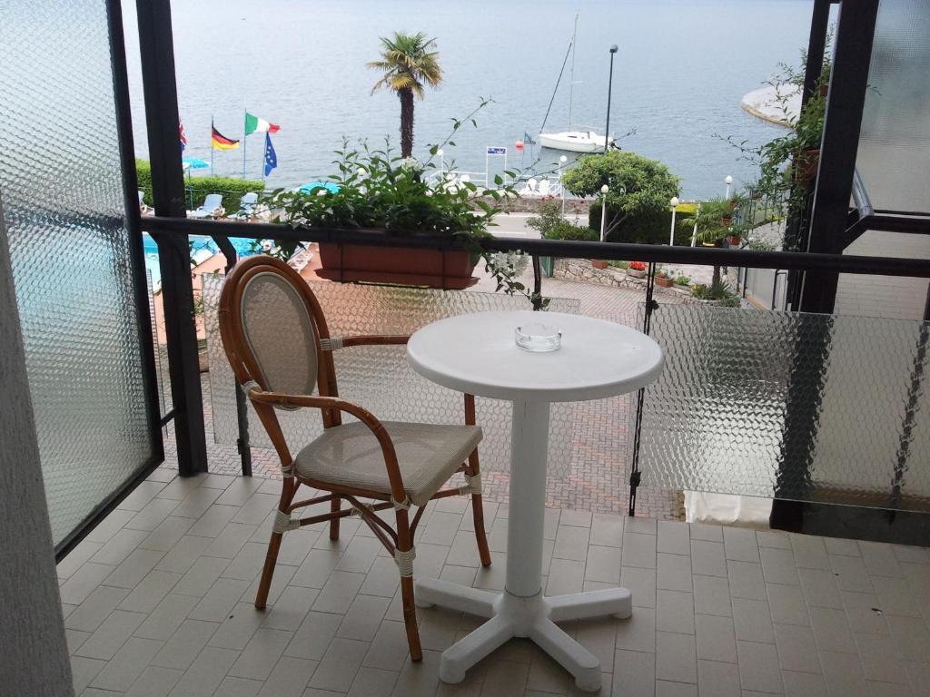 Hotel Caribe - Garda Lake Collection Brenzone sul Garda Phòng bức ảnh