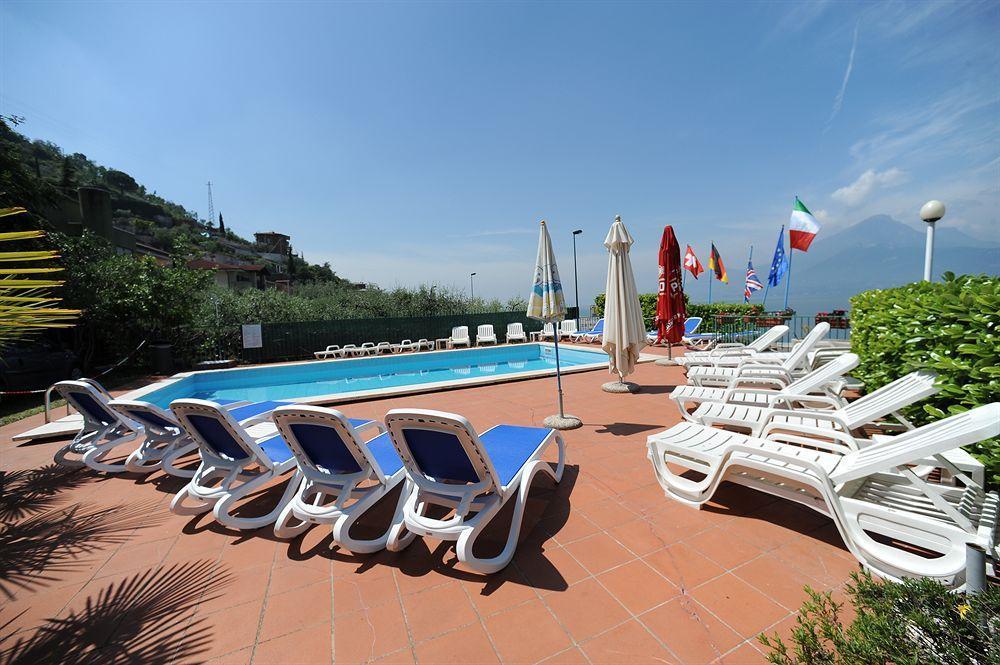Hotel Caribe - Garda Lake Collection Brenzone sul Garda Ngoại thất bức ảnh