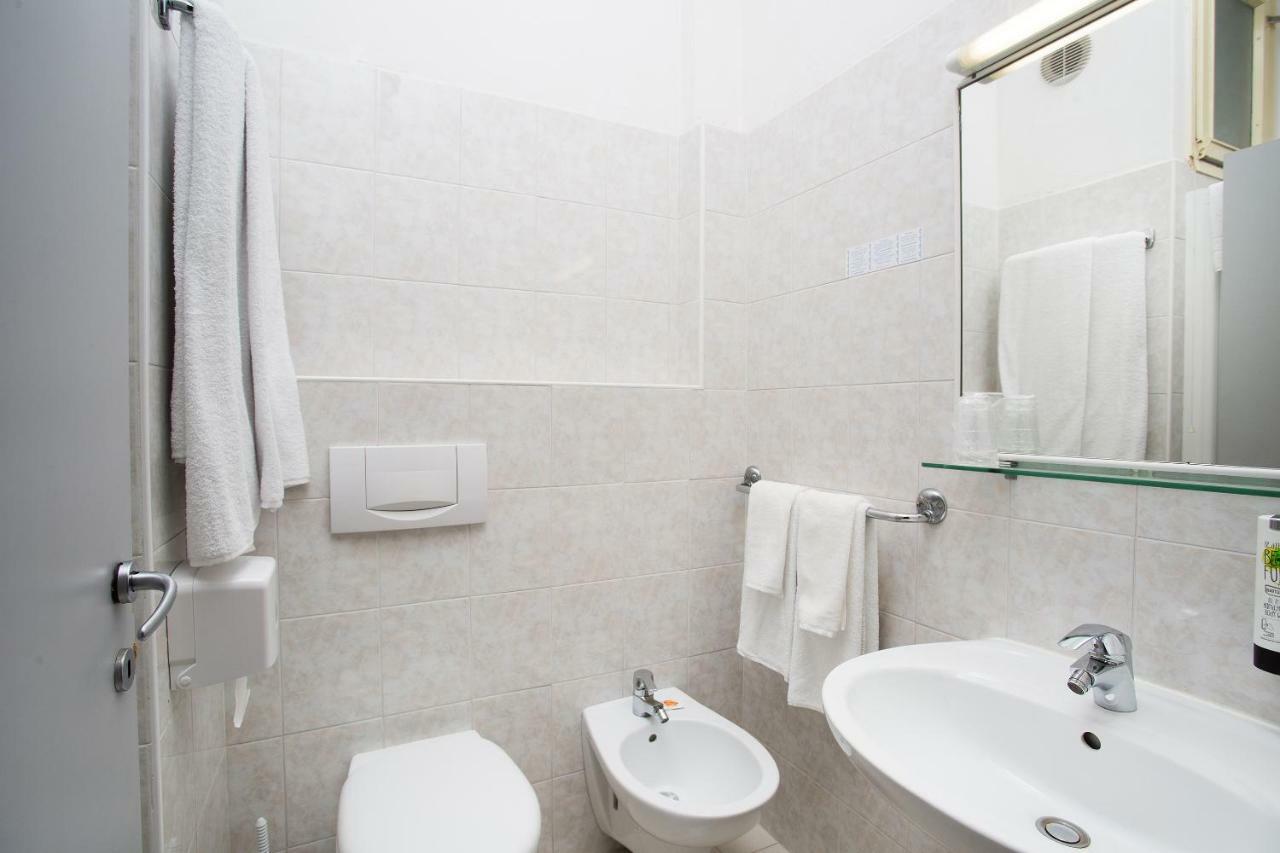 Hotel Caribe - Garda Lake Collection Brenzone sul Garda Ngoại thất bức ảnh